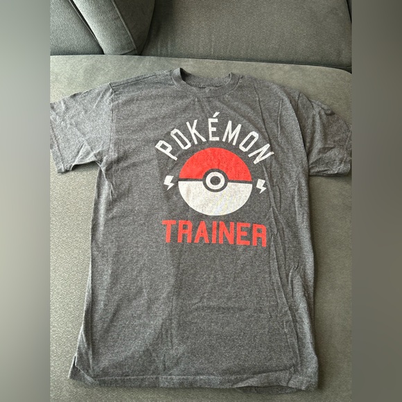 Pokémon Trainer Tshirt - Picture 2 of 3